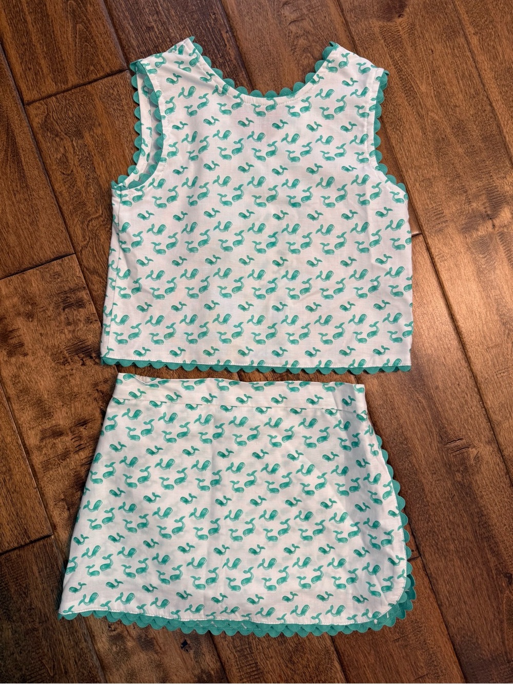 Hannah Kate whale shirt and skort size 5